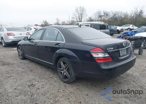 2009 Mercedes-Benz S 550 4Matic z USA, uszkodzony, nr VIN WDDNG86X39A261558